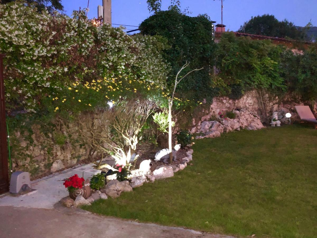 Casa Frente A Los Bufones De Pria Villa Llames de Pría Esterno foto